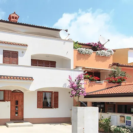 2 Bedroom Lovely In Pula