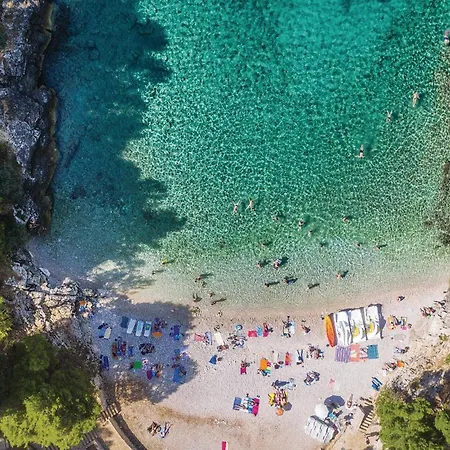 Lägenhet 2 Bedroom Lovely In Pula