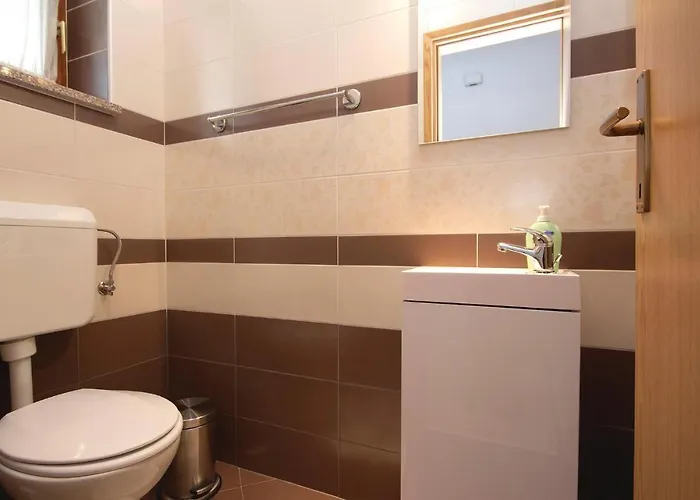 Appartement 2 Bedroom Lovely In *