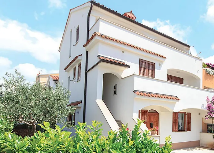 Appartement 2 Bedroom Lovely In *