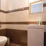 Apartment 2 Bedroom Lovely In *