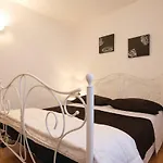 2 Bedroom Lovely In *